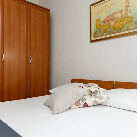 Apartment Apartments Radaic *