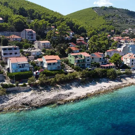 Apartments Radaic * Prigradica