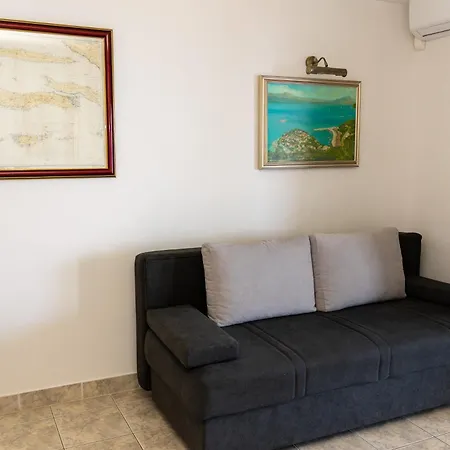 Apartment Apartments Radaic Prigradica