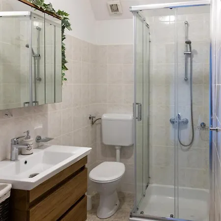 Apartments Radaic Prigradica