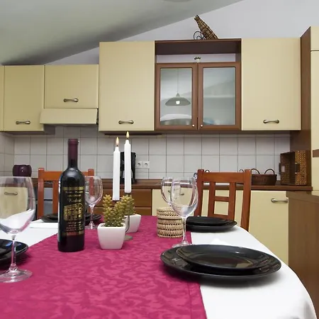 Apartments Radaic Apartment Prigradica