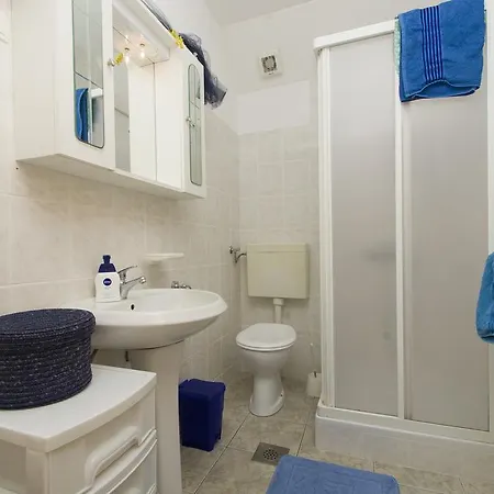 Apartments Radaic * Prigradica